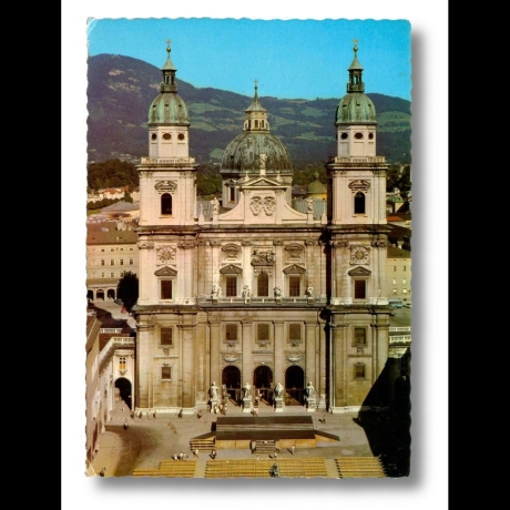 Domplatz zur Festspielzeit (Salzburg, Österreich) - Postkarte