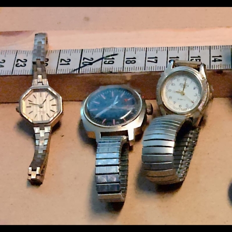 6 Armbanduhren & 1 Armband
