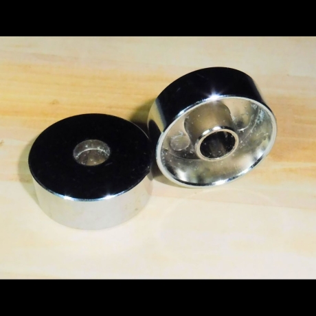 2 Ronden Durchmesser 30 mm Metall verchromt