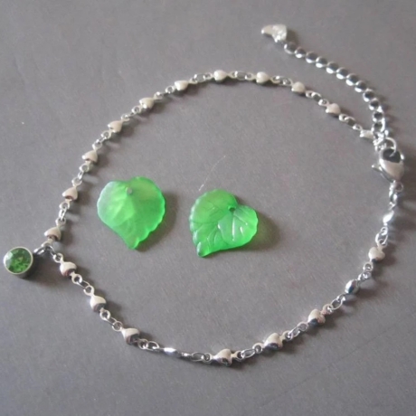 personalisierte Fußkette aus Herzchen mit Monatsstein Anhänger 