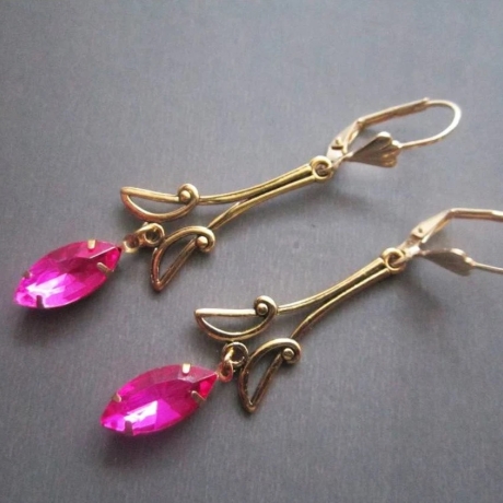 Ohrschmuck Ohrringe Gold Brisuren Glas Cabochon in Marquise Form