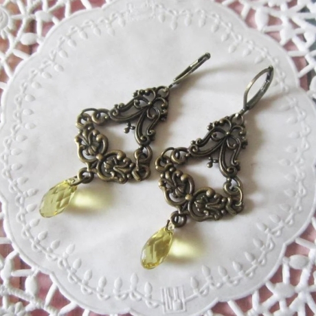 Ohrschmuck Brisuren Messing mit Harzperlen in Tropfen Form
