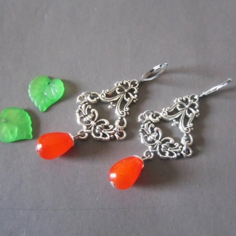 Ohrschmuck Ohrringe Brisuren mit Glasperlen in Tropfen Form