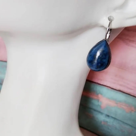 Ohrringe in Tropfen Form mit Lapislazuli Stein