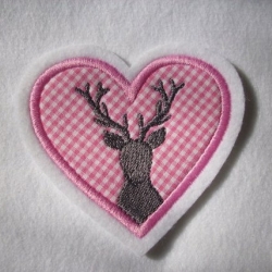 Applikation/Aufnäher Herz mit gest. Hirschkopf