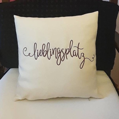 Kissen mit Wunschtext personalisierbar/ bestickt
