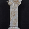 Schöne griechische Säule in Marmorfarbe. 83 cm.