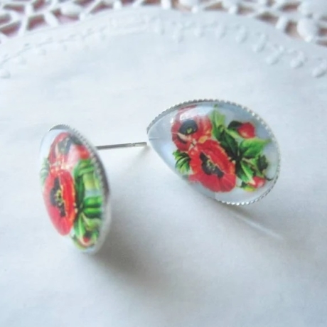 versilberte Ohrstecker mit Mohnblumen