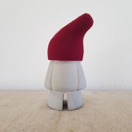 handmade Zwerg / Gartenzwerg Figur Beton mit Filz Mütze rot 28cm