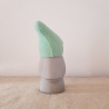 HausZwerg handgegossen Beton Skulptur / Wollfilz Mütze mint 28cm