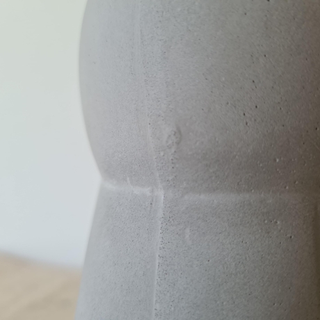 Zwerg handgegossen Gartenzwerg Figur Beton / Filz Mütze gelb 28cm
