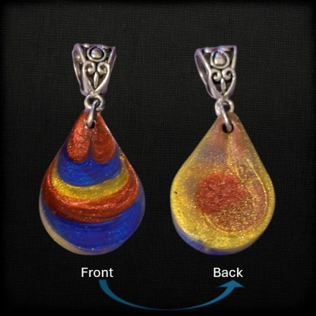 Kette mit Resin-Anhänger