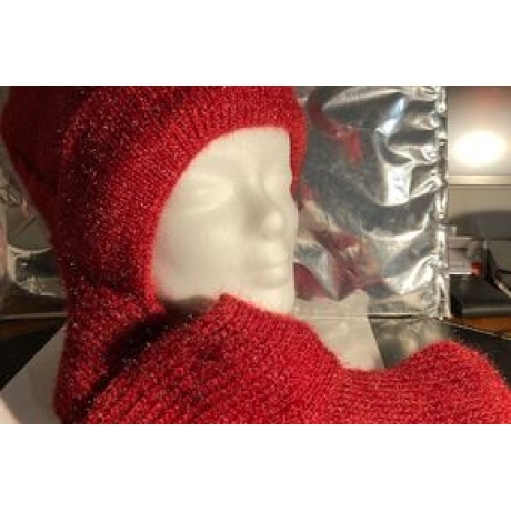 Damen-Winter-Beanie-Mütze mit integriertem Schal, rot, neu