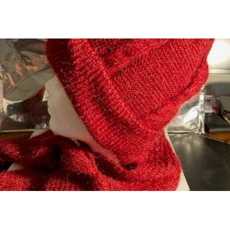 Damen-Winter-Beanie-Mütze mit integriertem Schal, rot, neu