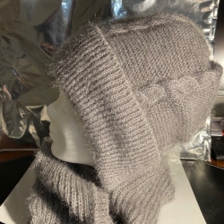 Damen-Winter-Beanie-Mütze mit integriertem Schal, grau, neu