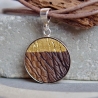 Kettenanhänger Holz – Fachwerk-Eiche mit Blattgold & Silber