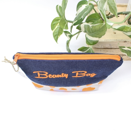 Universal-/Kosmetiktasche bestickt Beauty Bag Handmade Unikat