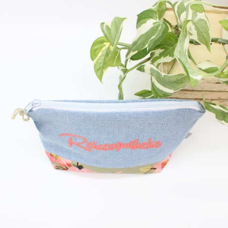 Universal-/Kosmetiktasche bestickt Reiseapotheke Blumen Handmade