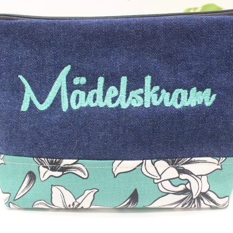 Universal-/Kosmetiktasche bestickt Mädelskram Jeans