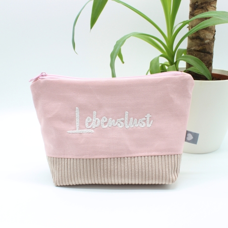 Bestickte Universaltasche Rosa „Lebenslust“ Sommerlich Handmade