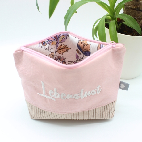 Bestickte Universaltasche Rosa „Lebenslust“ Sommerlich Handmade