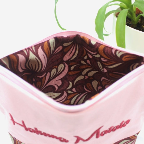 Bestickte Universaltasche Rosa „Hakuna Matata“ Handmade genäht