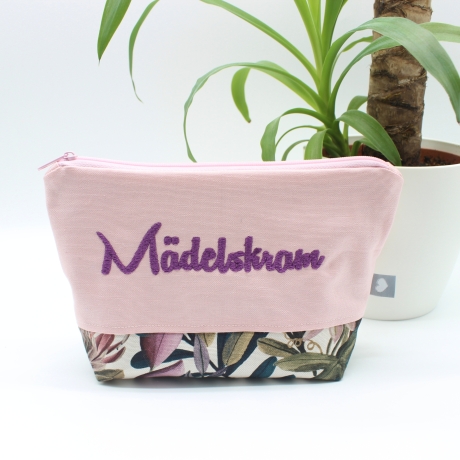 Bestickte Universaltasche Rosa „Mädelskram“ Lila Handmade genäht