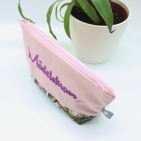 Bestickte Universaltasche Rosa „Mädelskram“ Lila Handmade genäht
