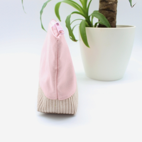 Bestickte Universaltasche Rosa „Mermaid“ Handmade genähtes Unikat