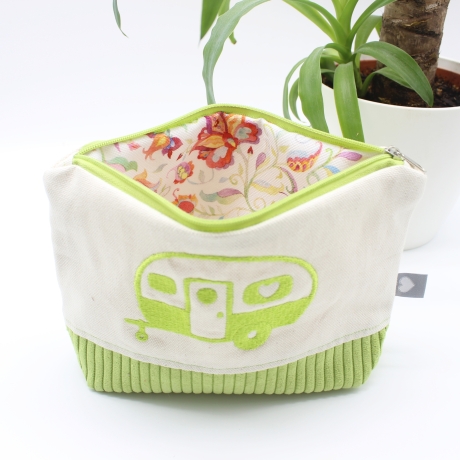 Bestickte Universaltasche Beige „Camper“ Handmade Unikat