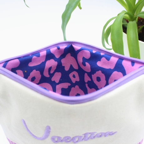 Bestickte Universaltasche Beige „Vacation“ Handmade Unikat