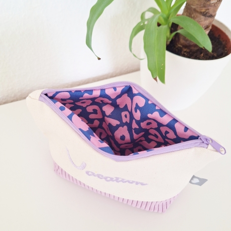 Bestickte Universaltasche Beige „Vacation“ Handmade Unikat