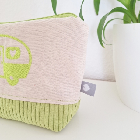 Bestickte Universaltasche Beige „Camper“ Handmade Unikat
