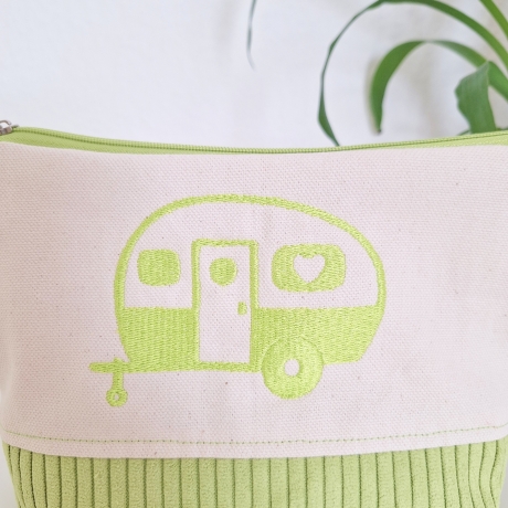 Bestickte Universaltasche Beige „Camper“ Handmade Unikat