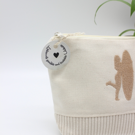 Bestickte Universaltasche Beige„Surfer Girl“ Sommerlich handmade