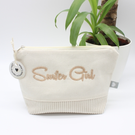 Bestickte Universaltasche Beige „Surfer Girl“ Handmade Unikat