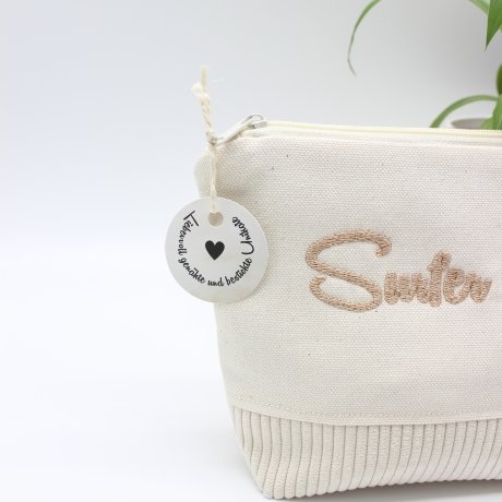 Bestickte Universaltasche Beige „Surfer Girl“ Handmade Unikat