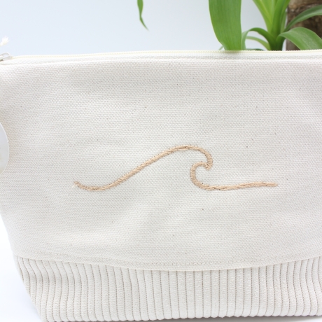 Bestickte Universaltasche Beige „Welle“ Handmade Unikat