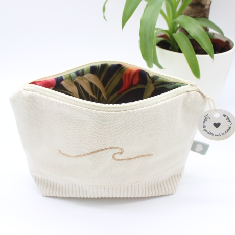 Bestickte Universaltasche Beige „Welle“ Handmade Unikat
