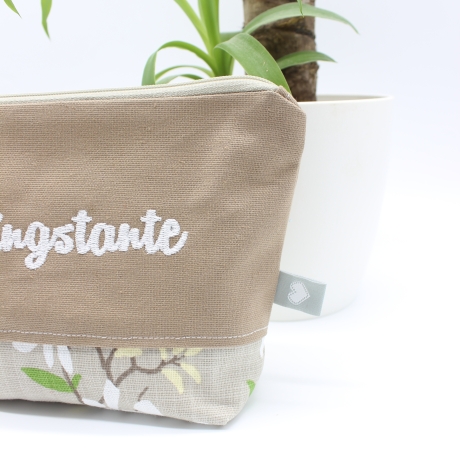 Bestickte Universaltasche „Lieblingstante“ - handgenähtes Unikat