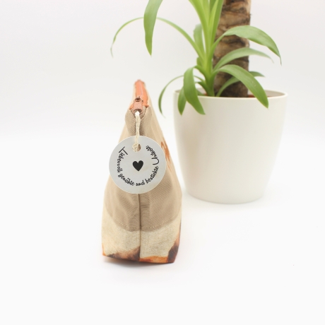 Bestickte Kosmetiktasche „Pferdemädchen“ – handgenähtes Unikat