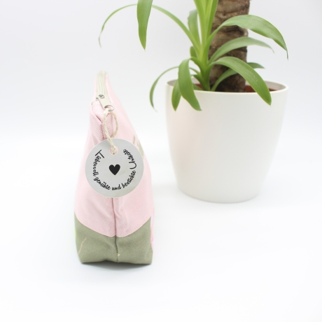 Bestickte Kosmetiktasche Rosa „Friseurin mit ♥“ - handmade Unikat