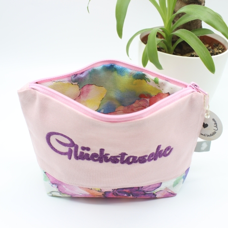 Bestickte Kosmetiktasche Rosa „Glückstasche“ - handmade Unikat
