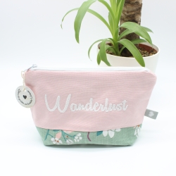 Bestickte Universaltasche Rosa „Wanderlust“ handgenähtes Unikat