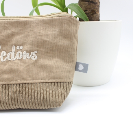 Bestickte Universaltasche Braun „Gedöns“ Dackel Handmade