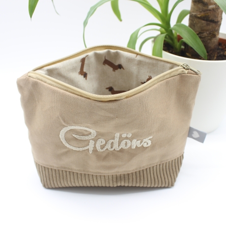 Bestickte Universaltasche Braun „Gedöns“ Dackel Handmade