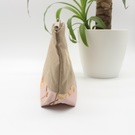 Bestickte Universaltasche Braun „Krimskrams“ Blumen Handmade