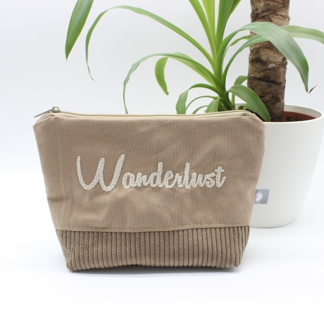 Bestickte Universaltasche Braun „Wanderlust“ Reisen Sommerlich