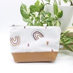 Universal-/Kosmetiktasche Regenbögen Braun Weiß Geschenkidee Universal-/Kosmetiktasche Regenbögen Braun Weiß Geschenkidee