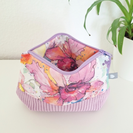 Universaltasche aus Canvas & Cord - Blumen Flieder